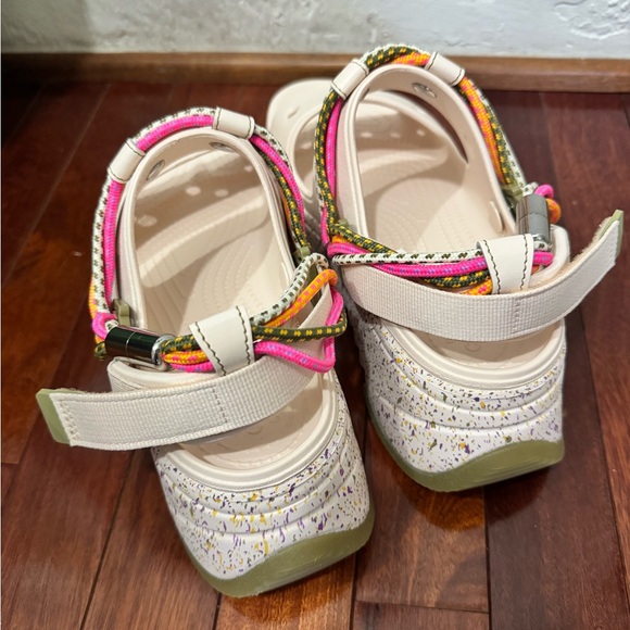 Crocs Women’s Hiker xscape festival sandals - Picture 2 of 5